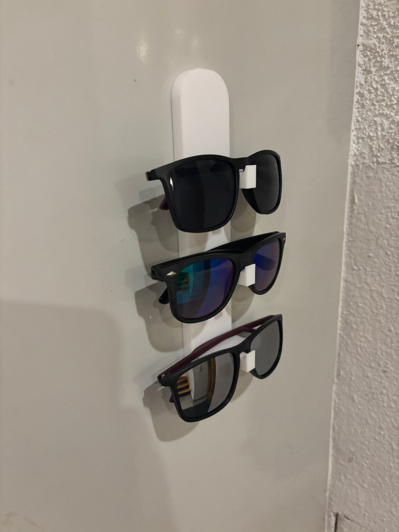 Brillenhalterung mit Magnet- oder Klebemontage