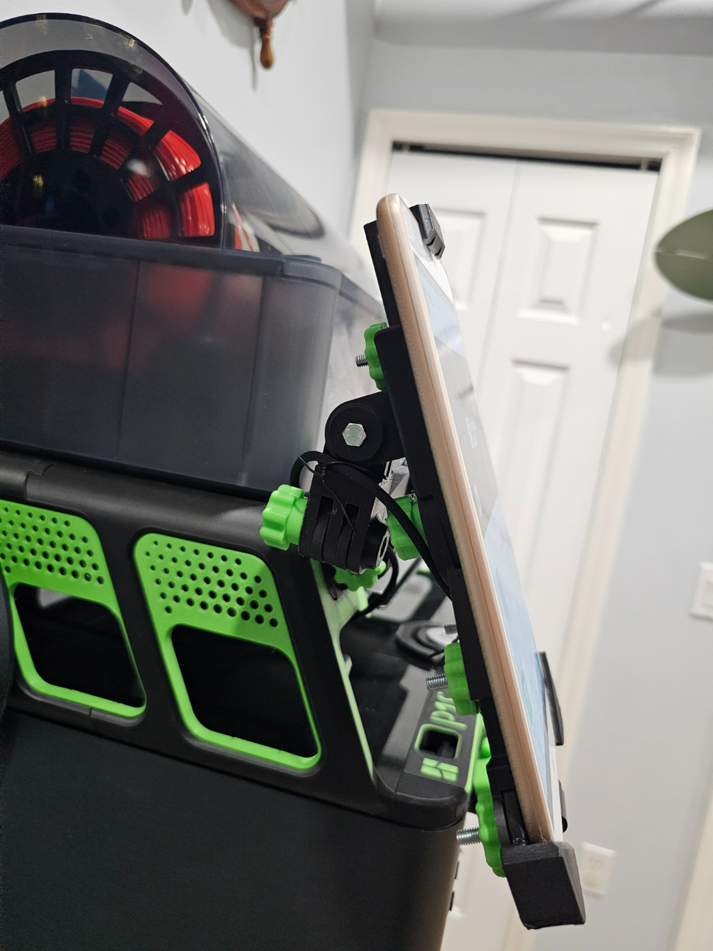 Drawer remix for tablet mount.