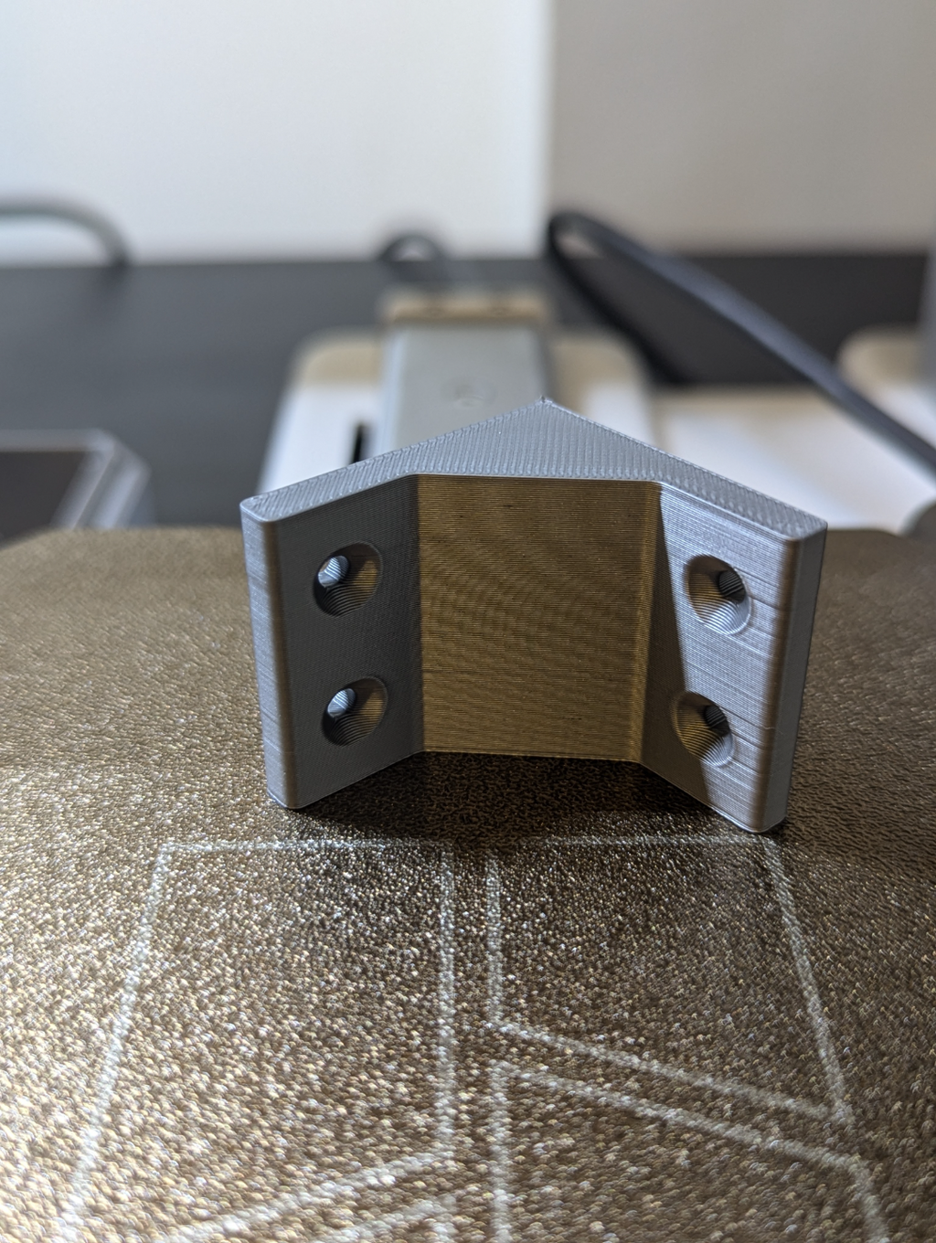 90 degree bracket 35x35x30 M3