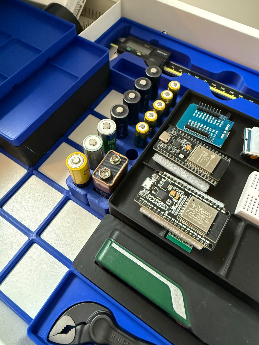 Gridfinity half sized battery bin collection