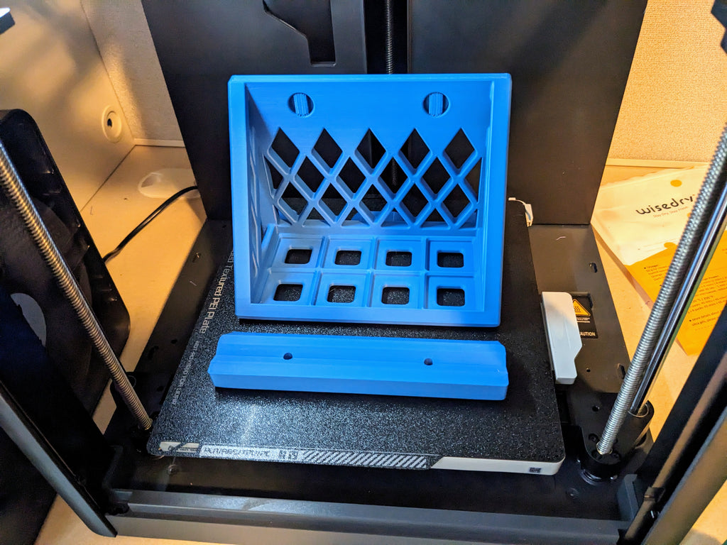 Gridfinity 4x4 and 4x2 base French cleat mount