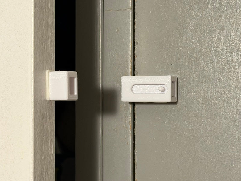 Small sliding door latch