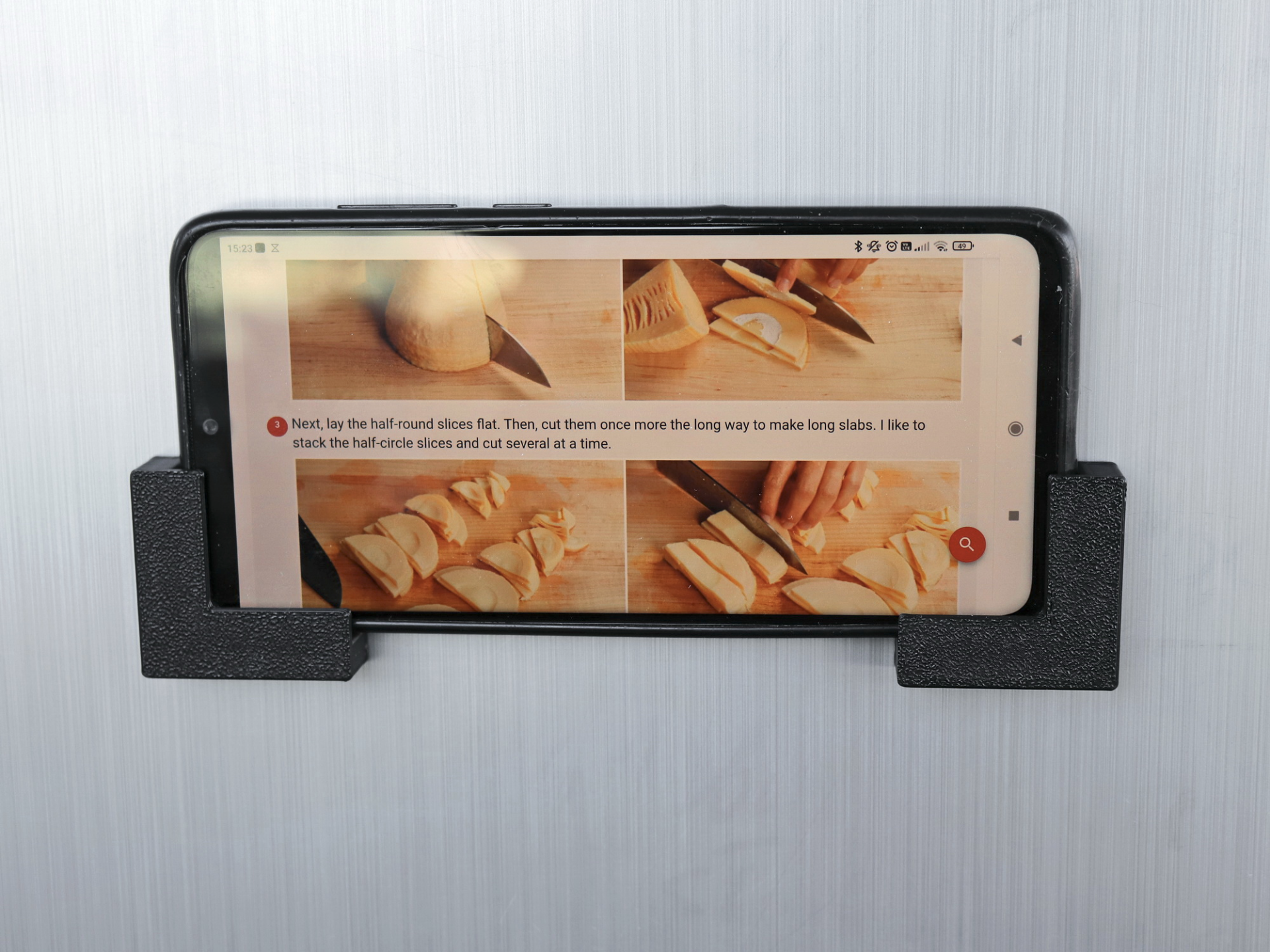 Adjustable Magnetic Phone / tablet Holder
