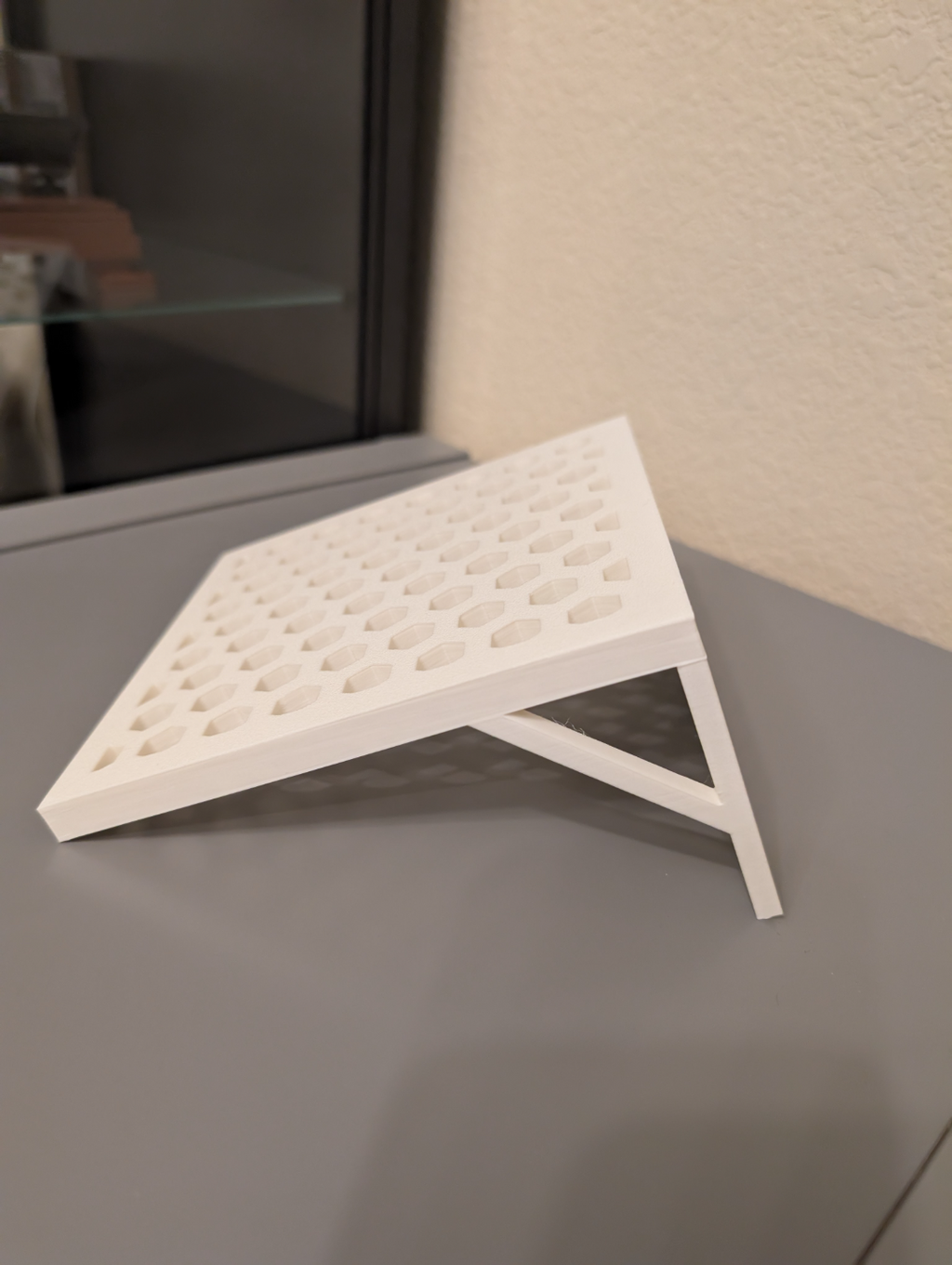 No screws shelf / desk extender