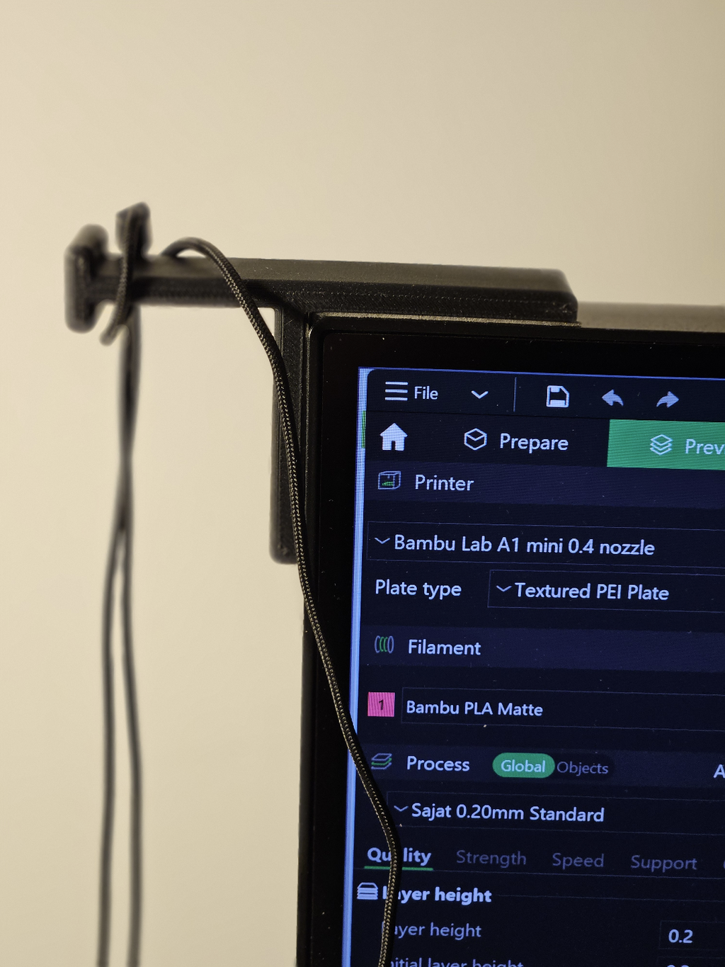 Very simple earphone holder