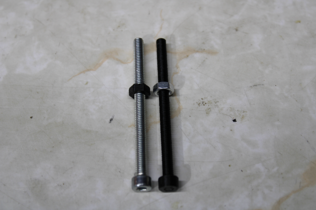 Working M4 Screws and Nut
