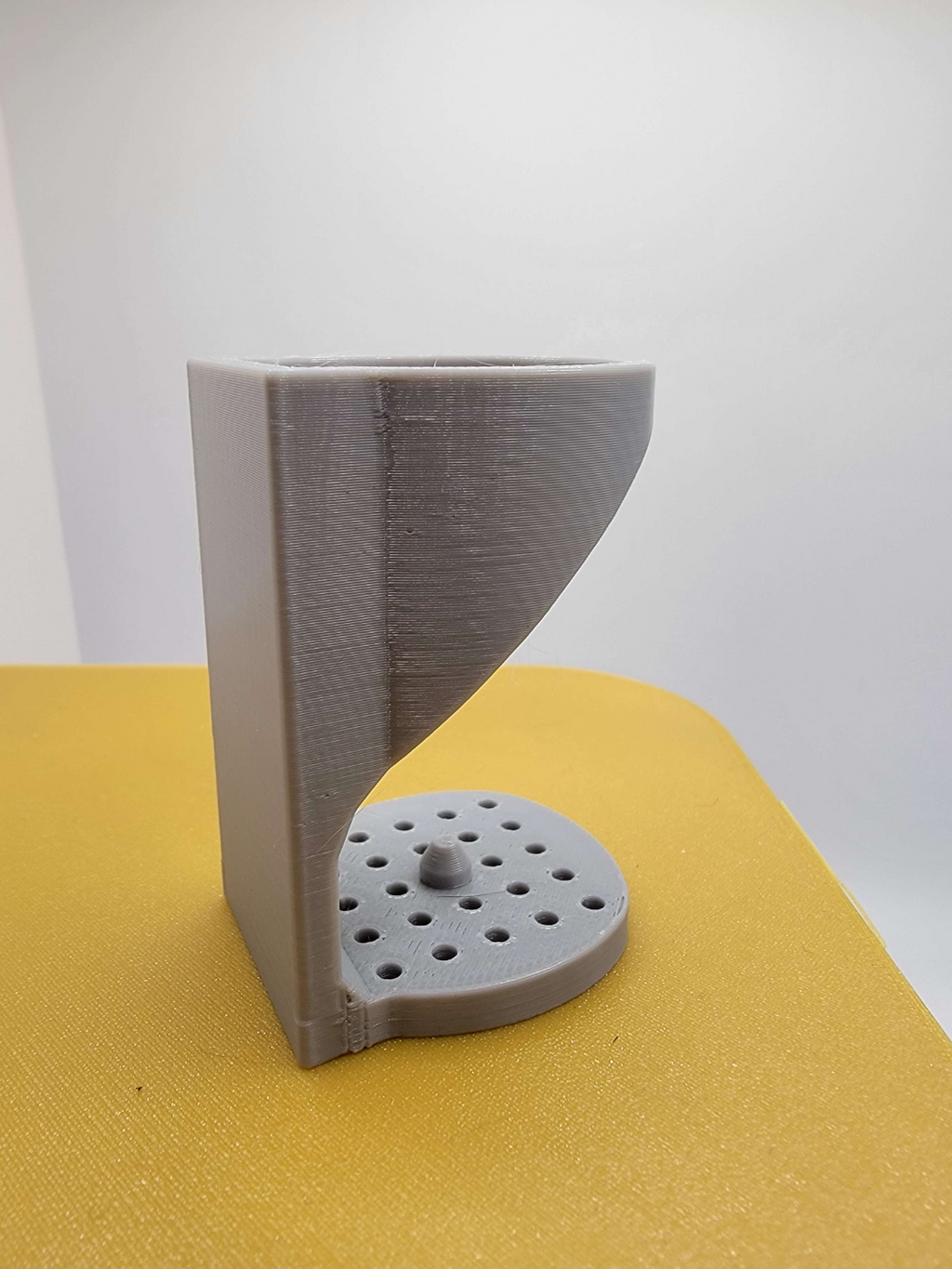 Electric Toothbrush Holder (with drain geometry)