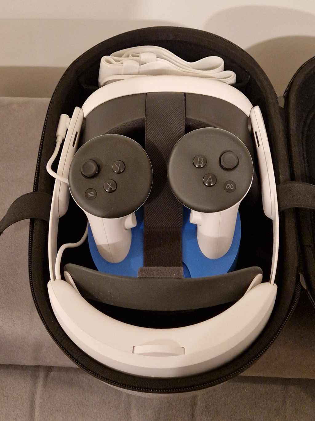 Meta Quest 3 controller case insert