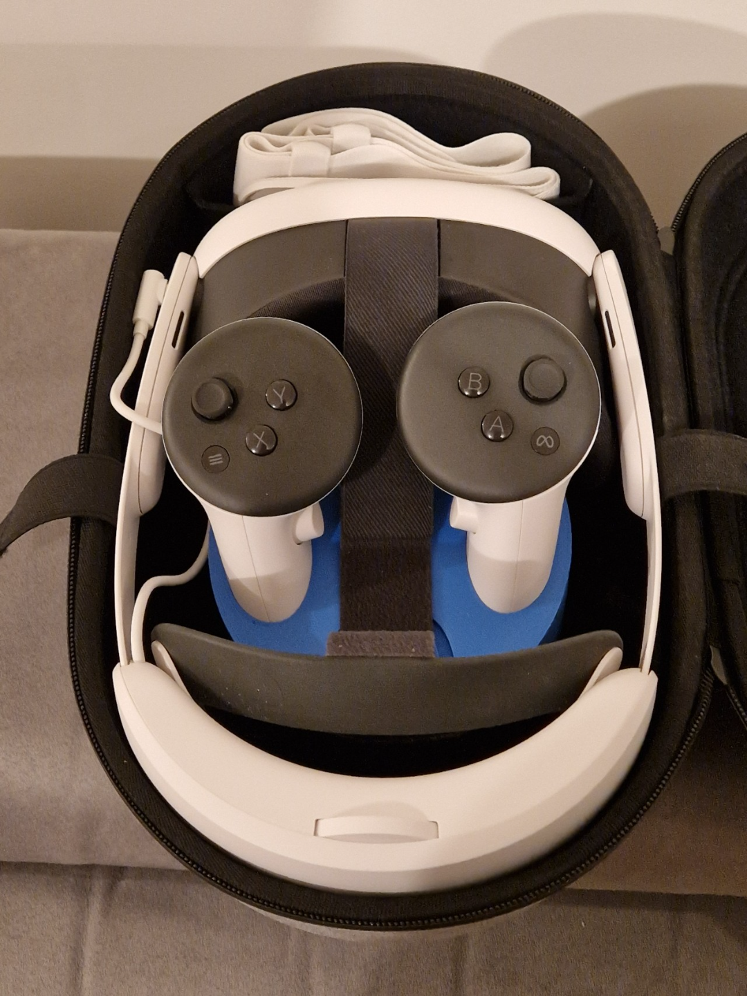 Meta Quest 3 controller case insert