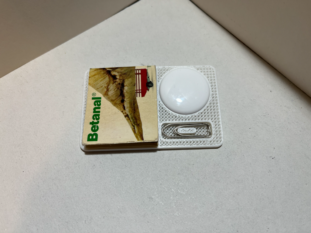 Wallet card for AirTag