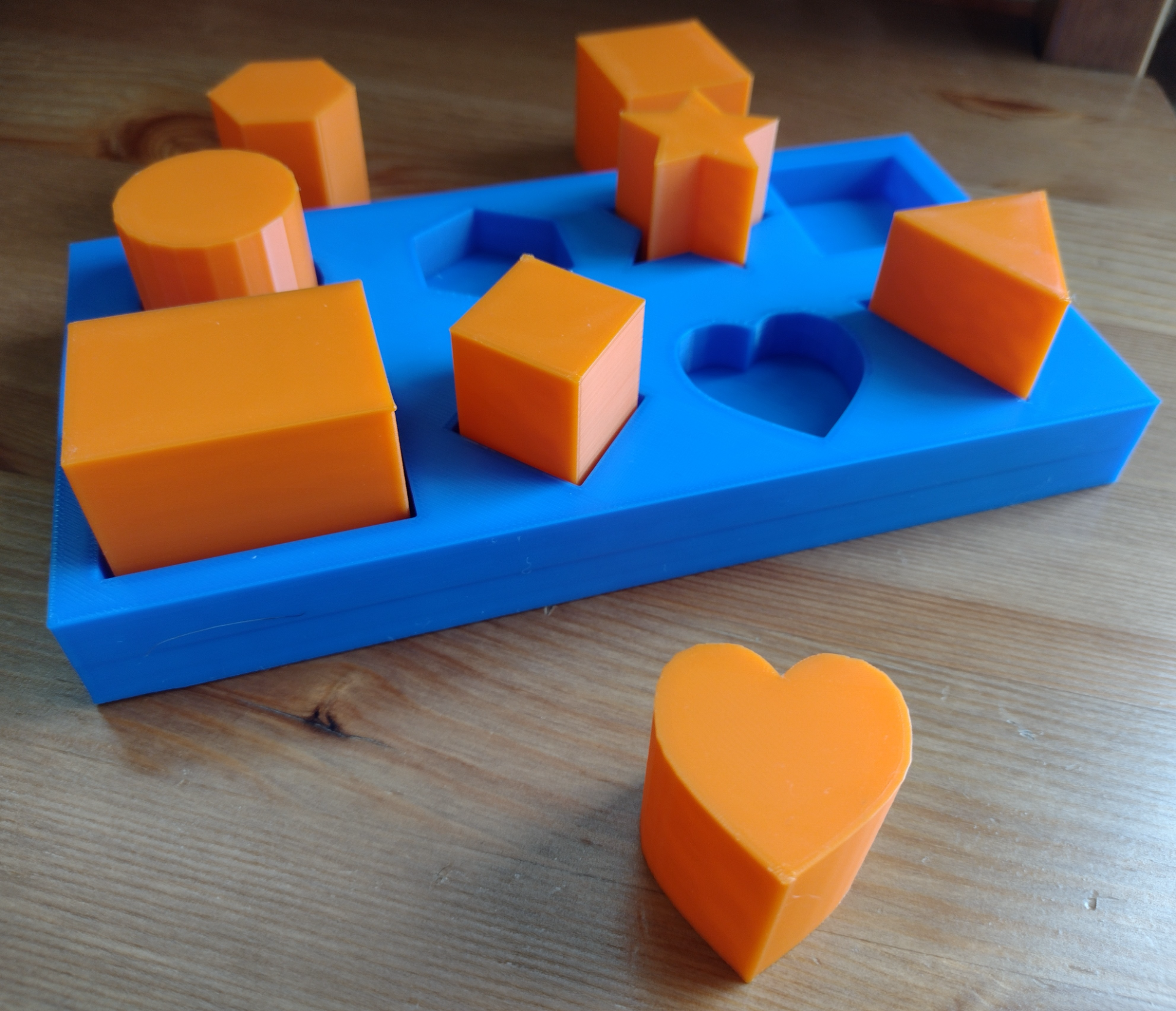 Shape insert toy - Montessori type