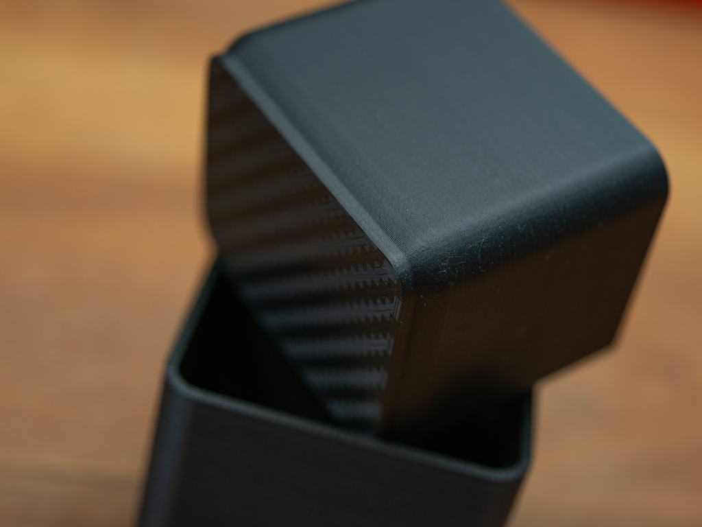Customizable containers