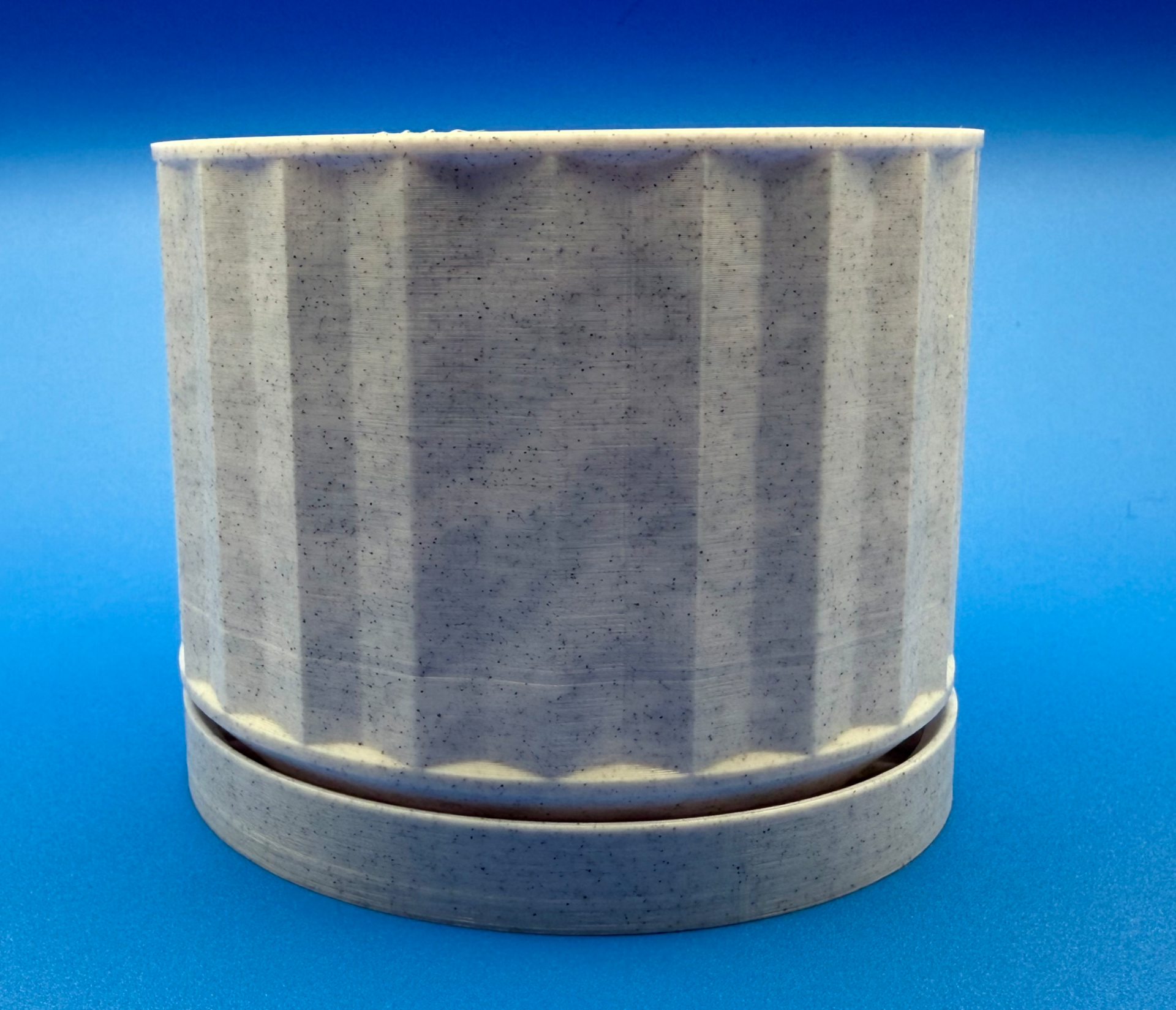 Classical Planter with Drainage & Saucer
