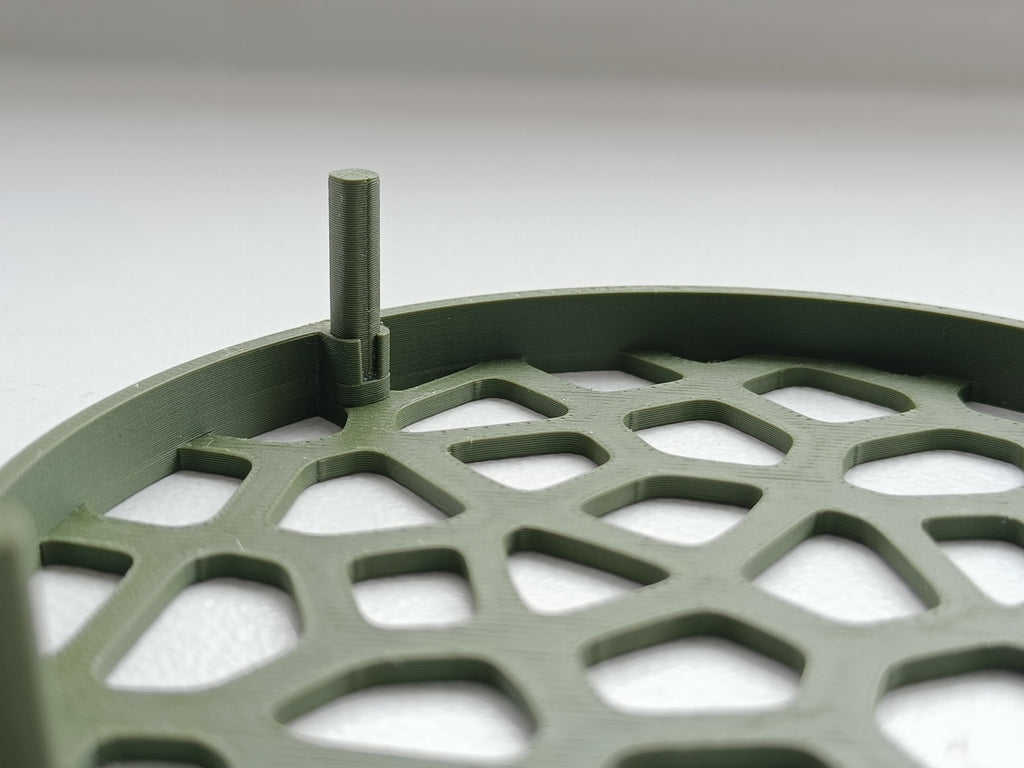 Plant pot riser drainage insert