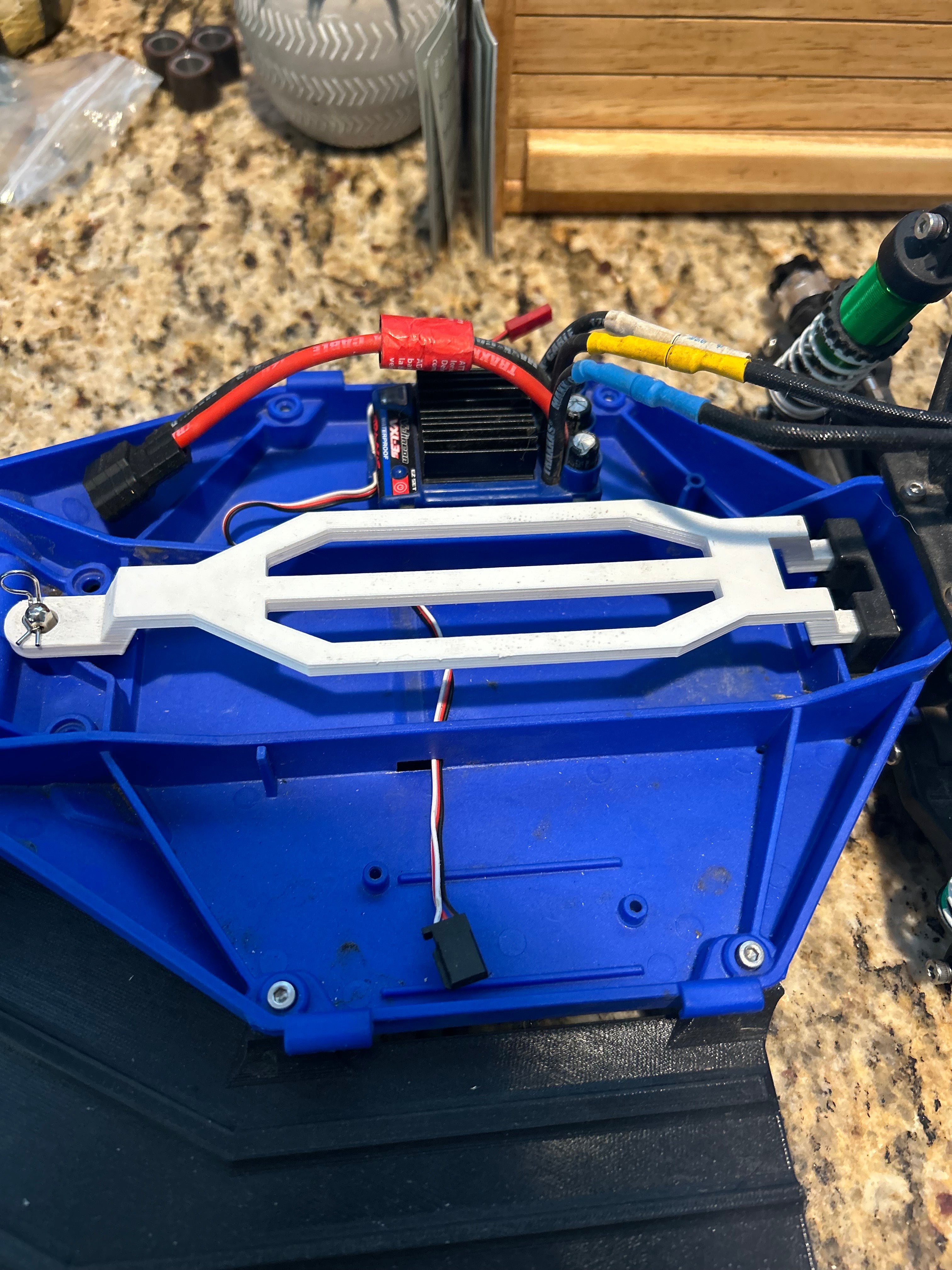 Cover for large batteries Traxxas Slash