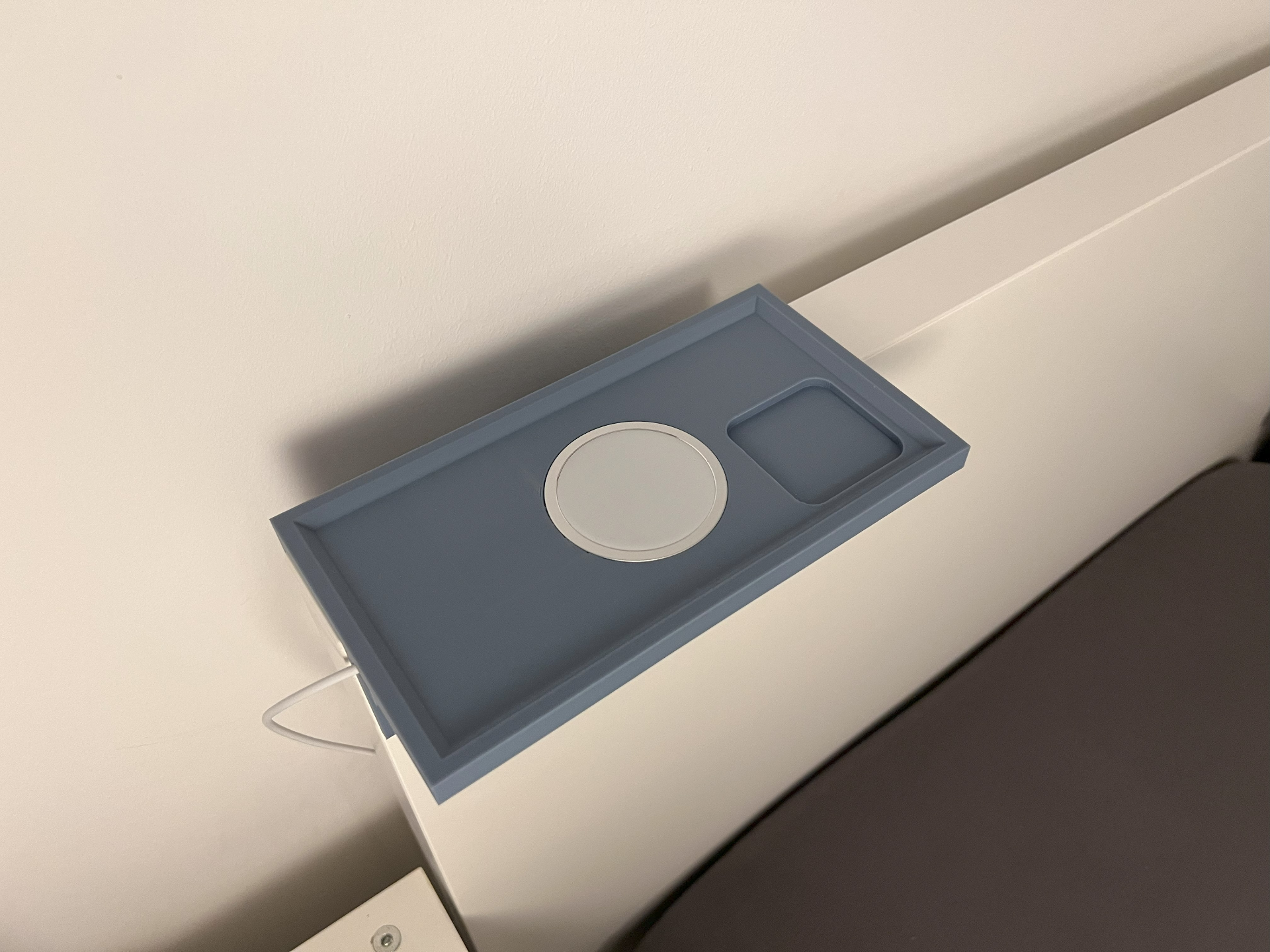 IKEA MALM BED IPHONE PRO MAX WITH Apple Charger