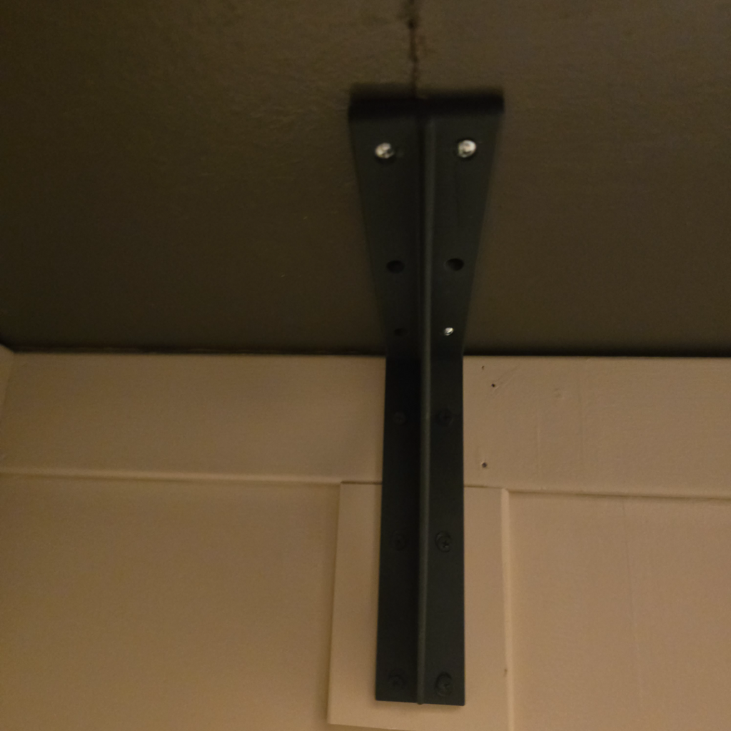 Sturdy Shelf Bracket