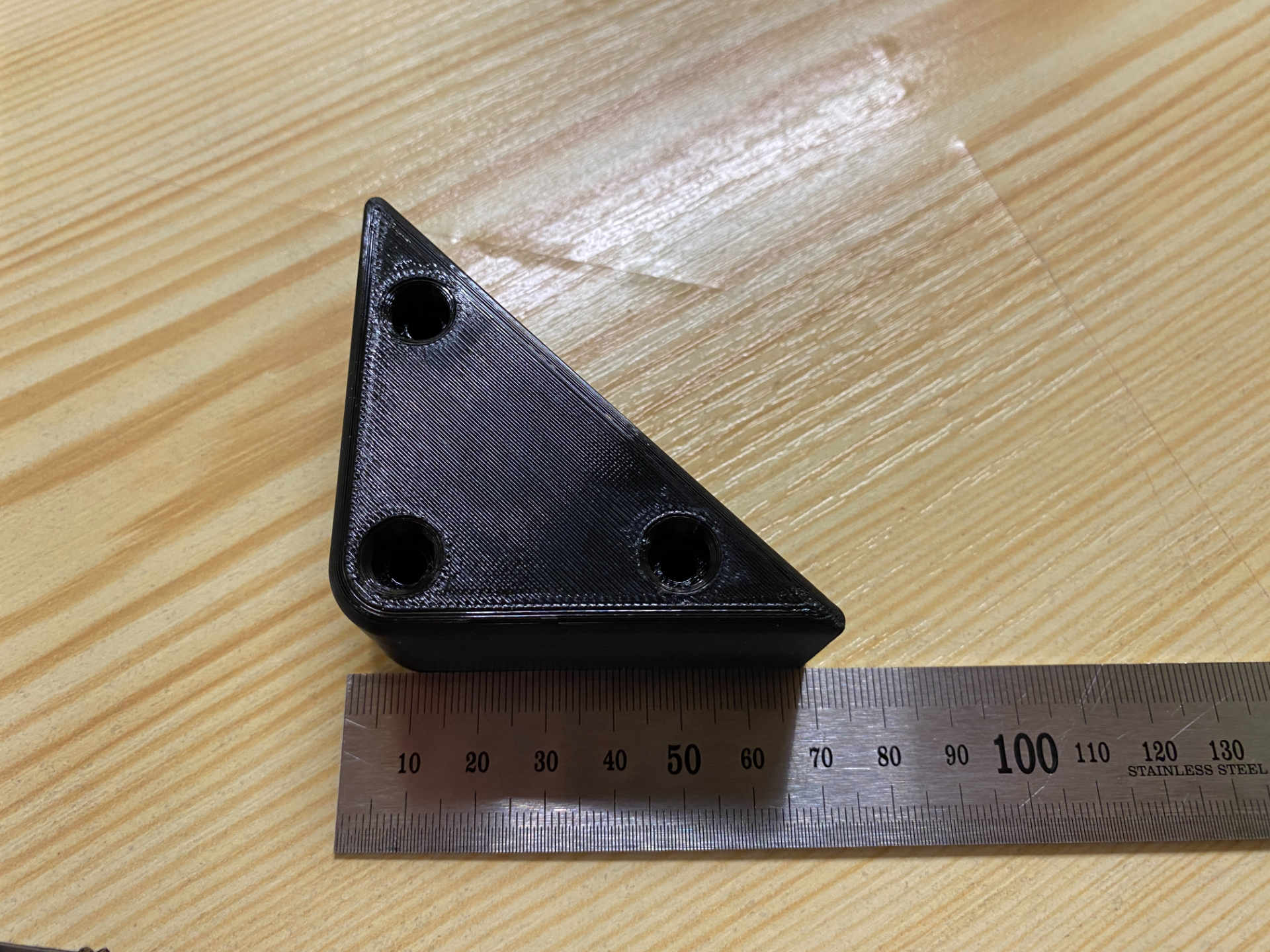 Corner legs for furniture