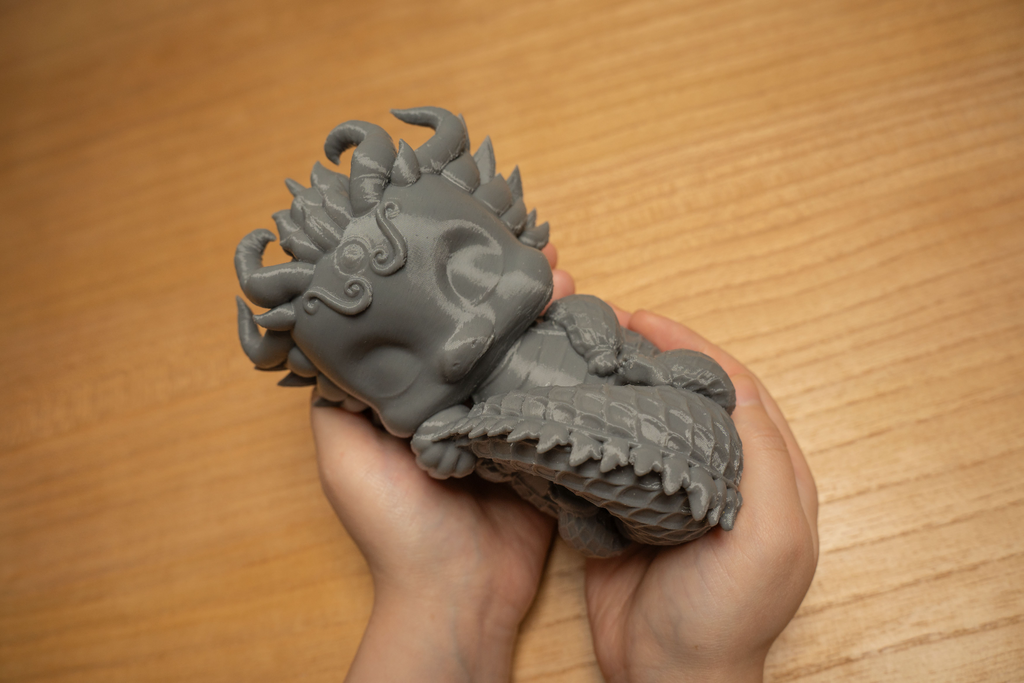 Sleeping Newborn Baby Dragon / 宝宝龙