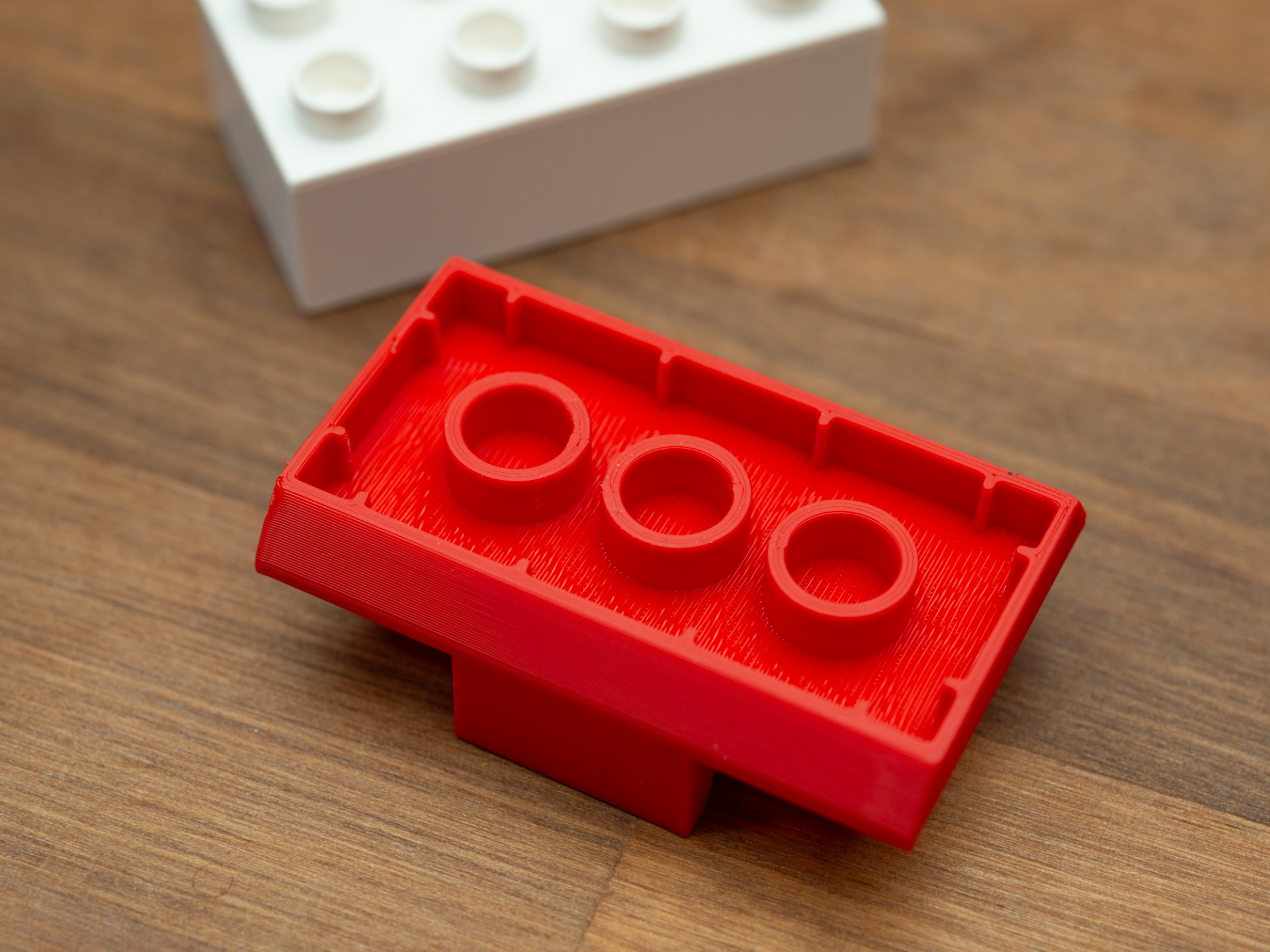Duplo to Brio/LILLABO converter brick