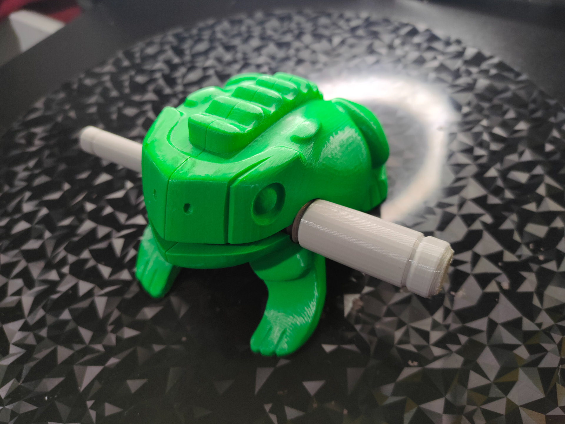 Percussion frog (guiro)