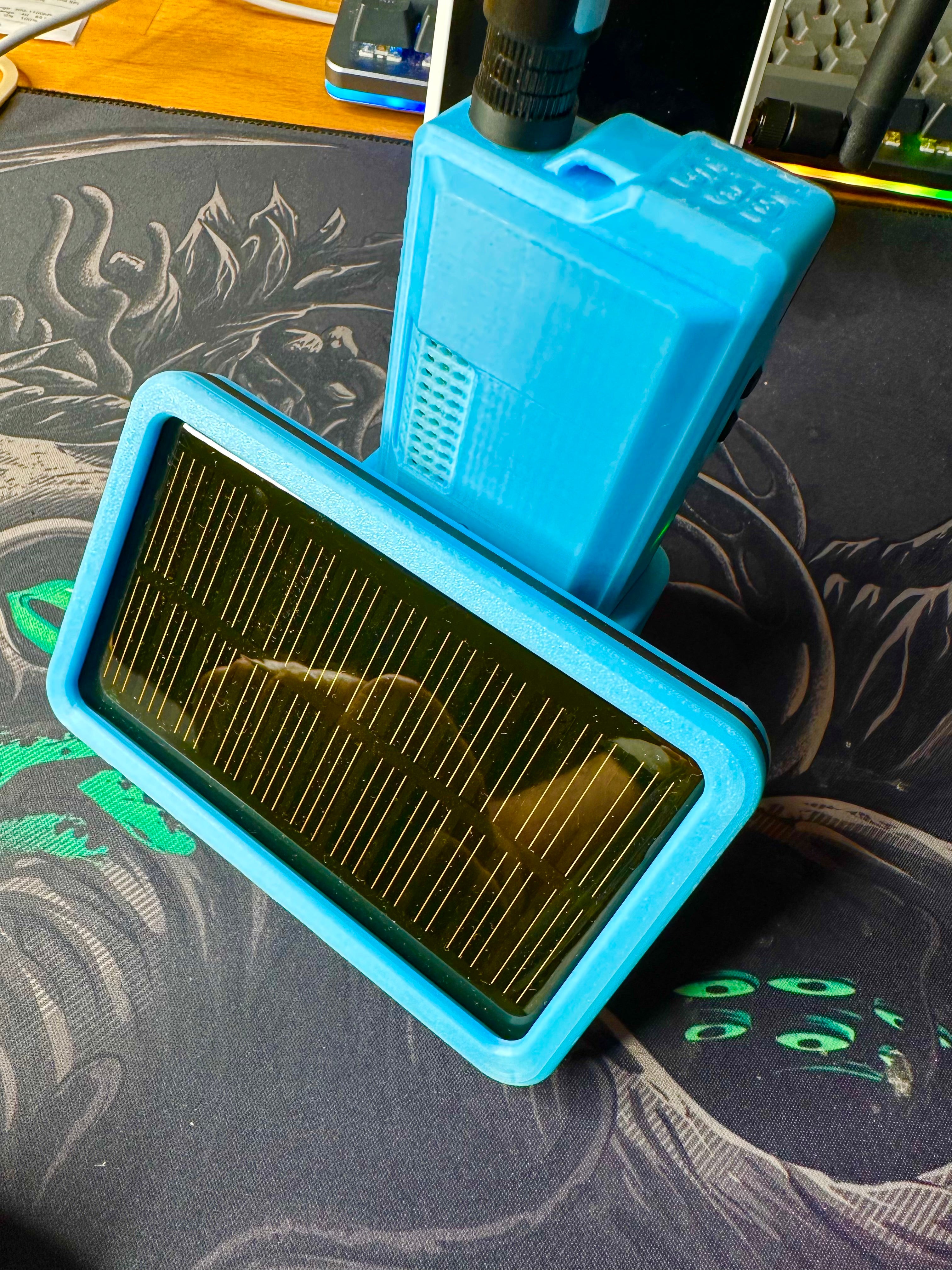 Seeed Studio Wio Tracker L1 case and Solar Dock