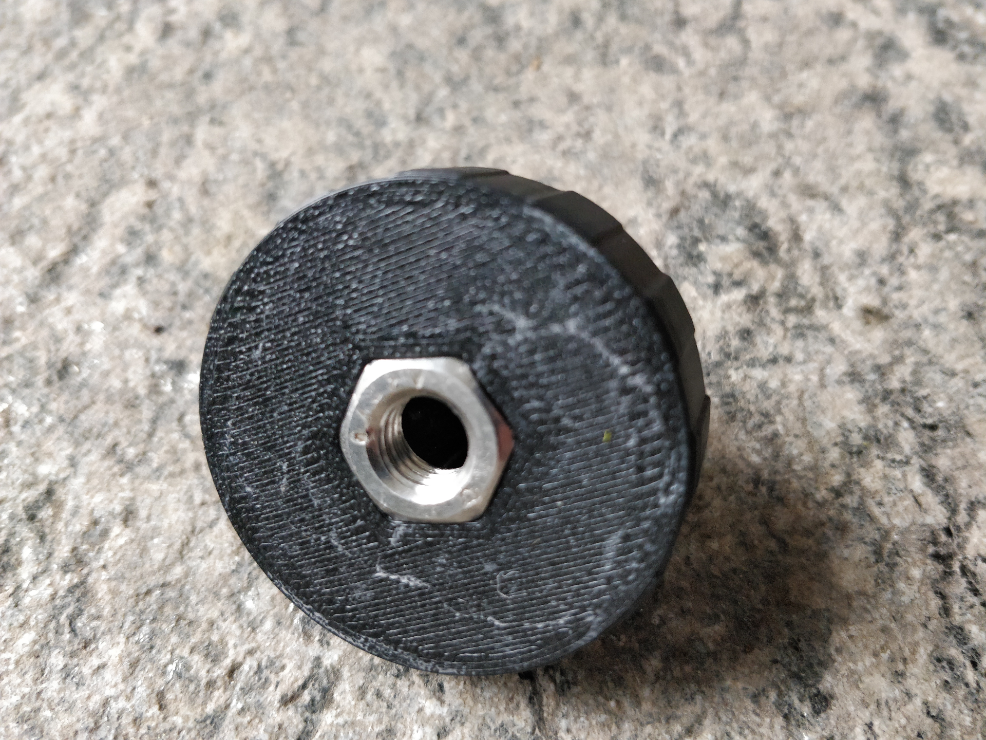 grip nut for M8
