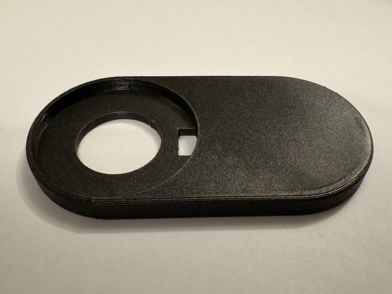 Magsafe mount for flat surfaces with hidden cable