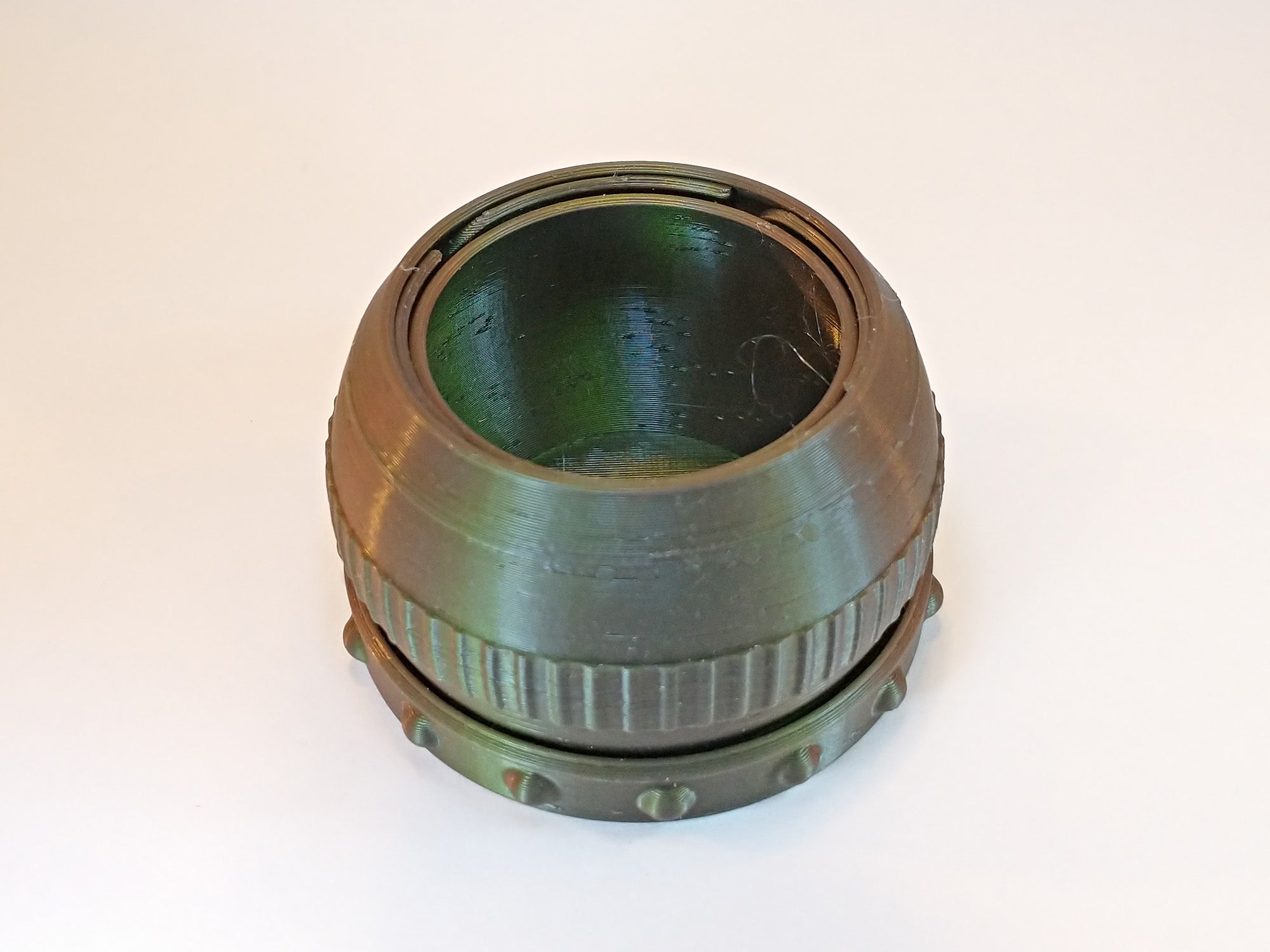Print-In-Place Iris Box (locking)