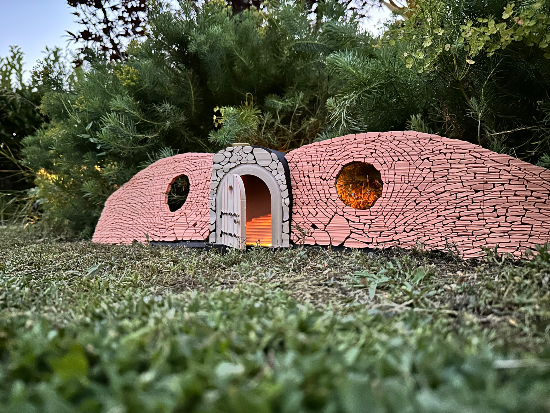 Fairy Door with Staircase, Solar-LED & Side panels