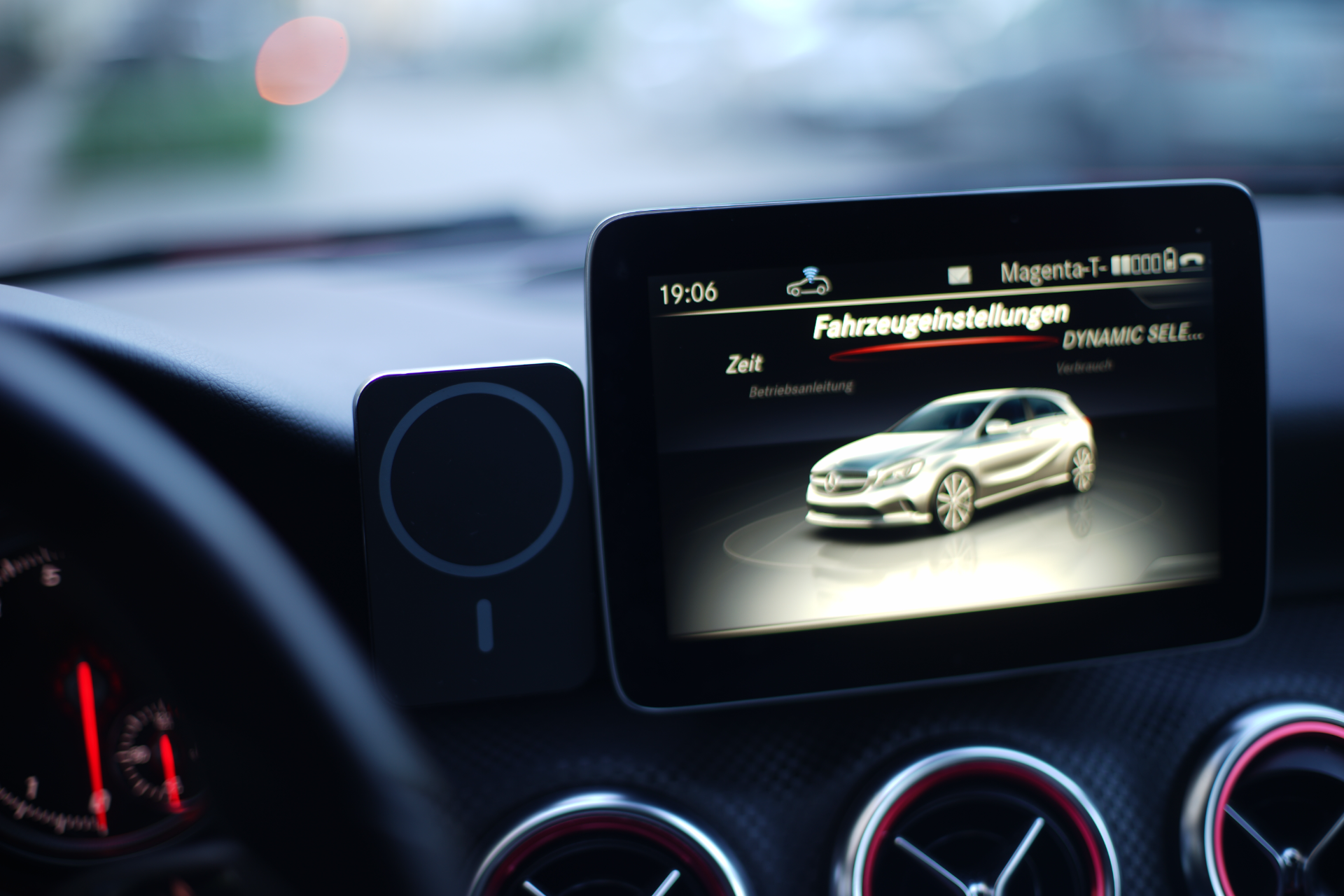 Mercedes A-Class W176 Phone Holder Magsafe