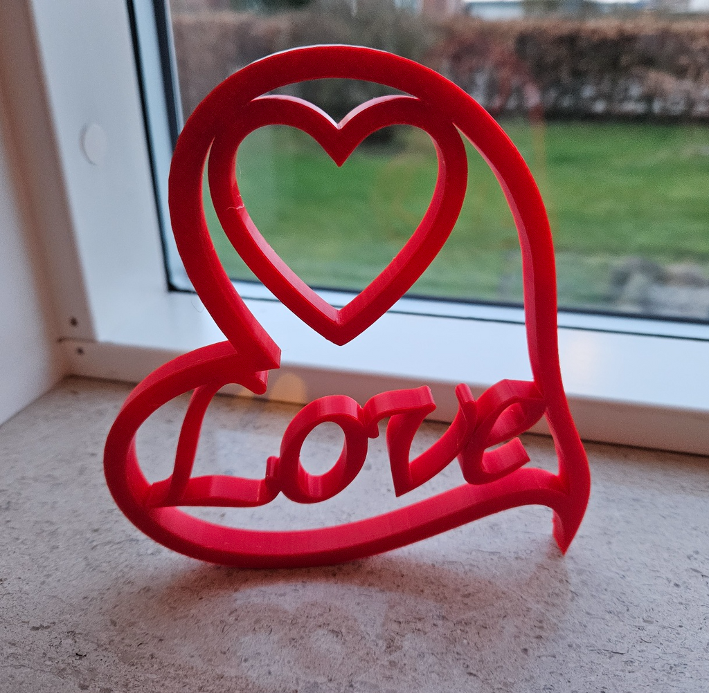 Free-Standing Heart with "Love"