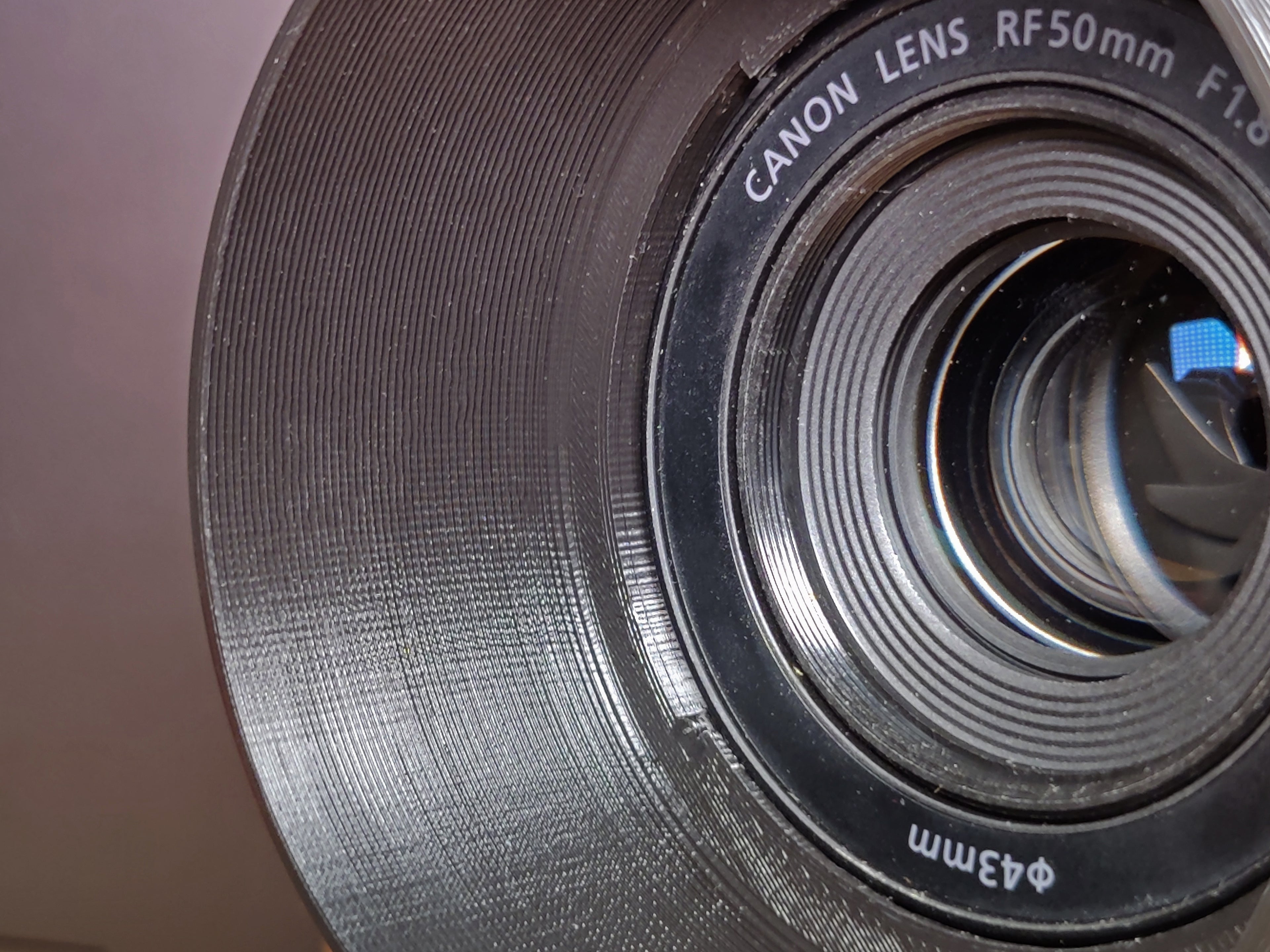 Canon RF 50mm F/1.8 STM Lens Hood