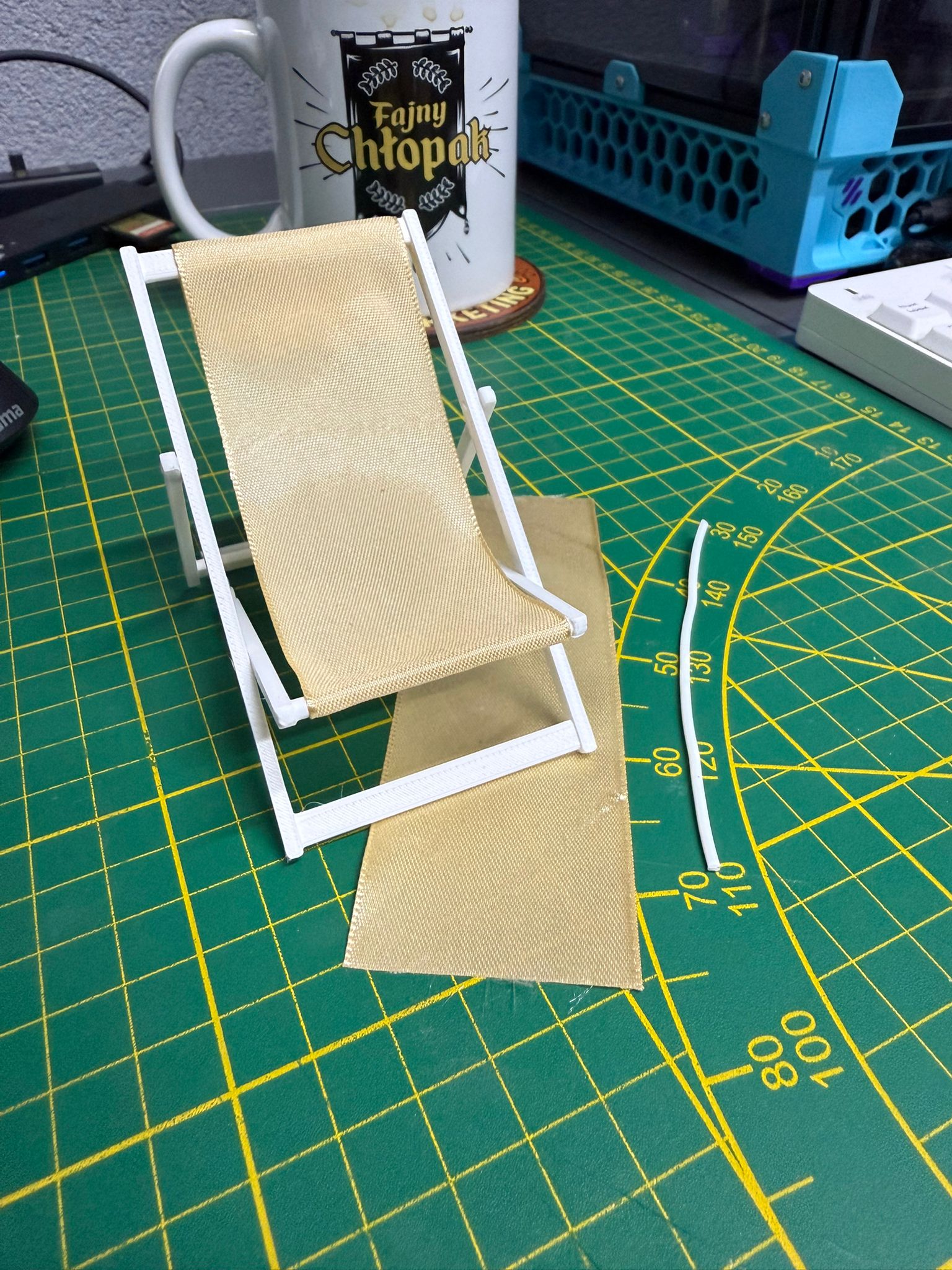 Miniature Deck Chair (1:10 Scale)