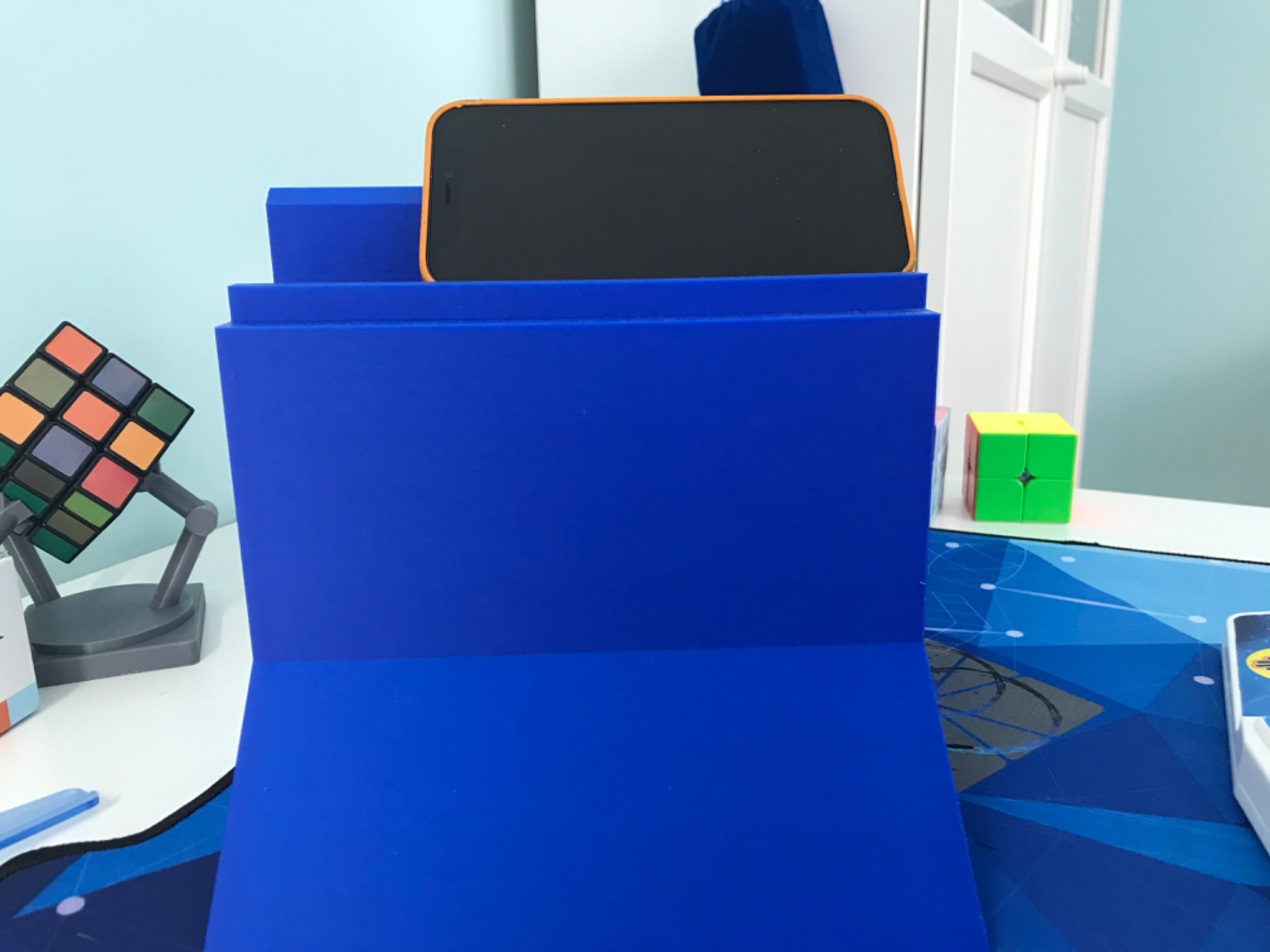 Phone camera stand