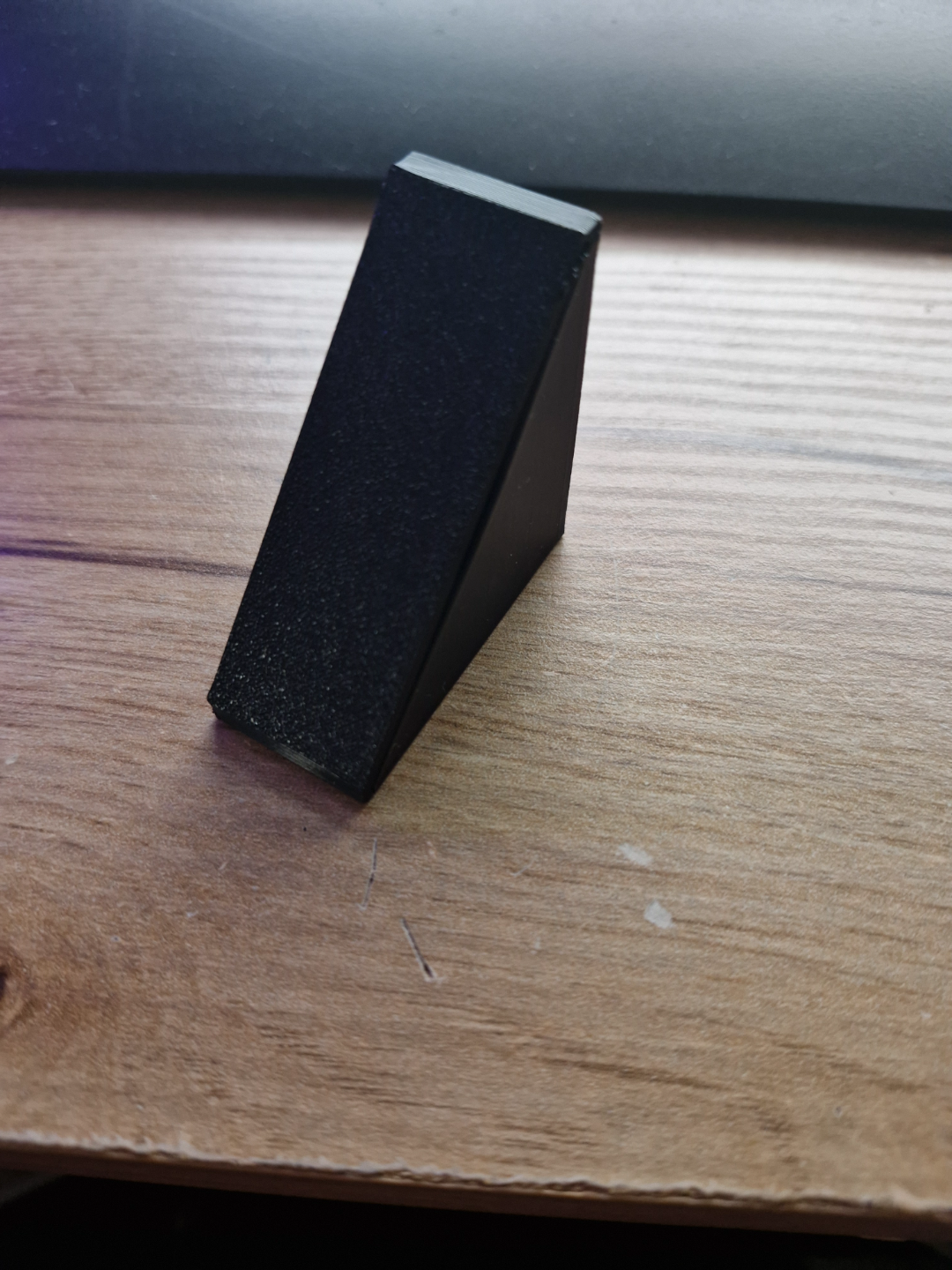 Winkel mit Deckel / Bracket with lid