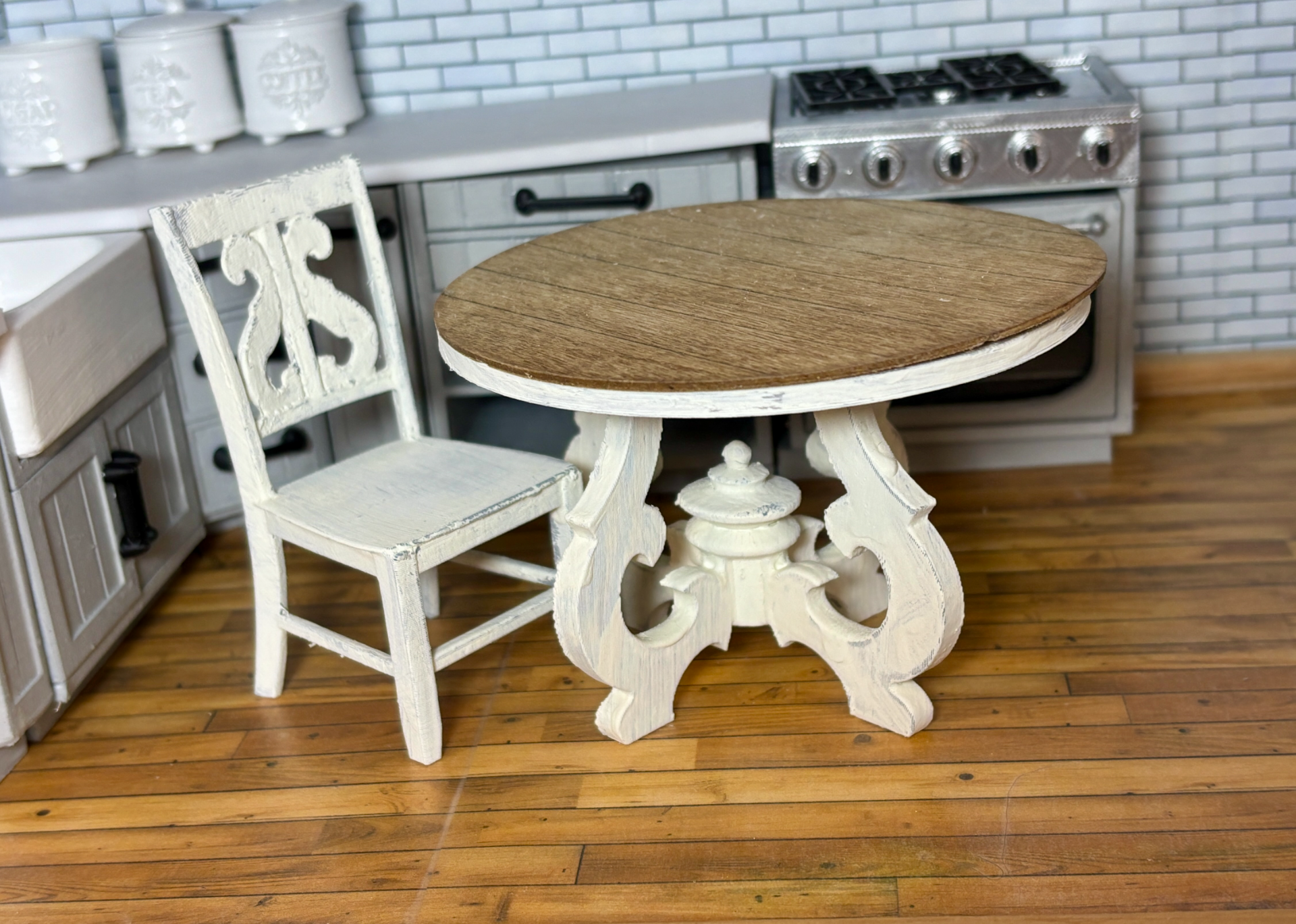 Dollhouse Scale 1:12 Kitchen Table and Chair