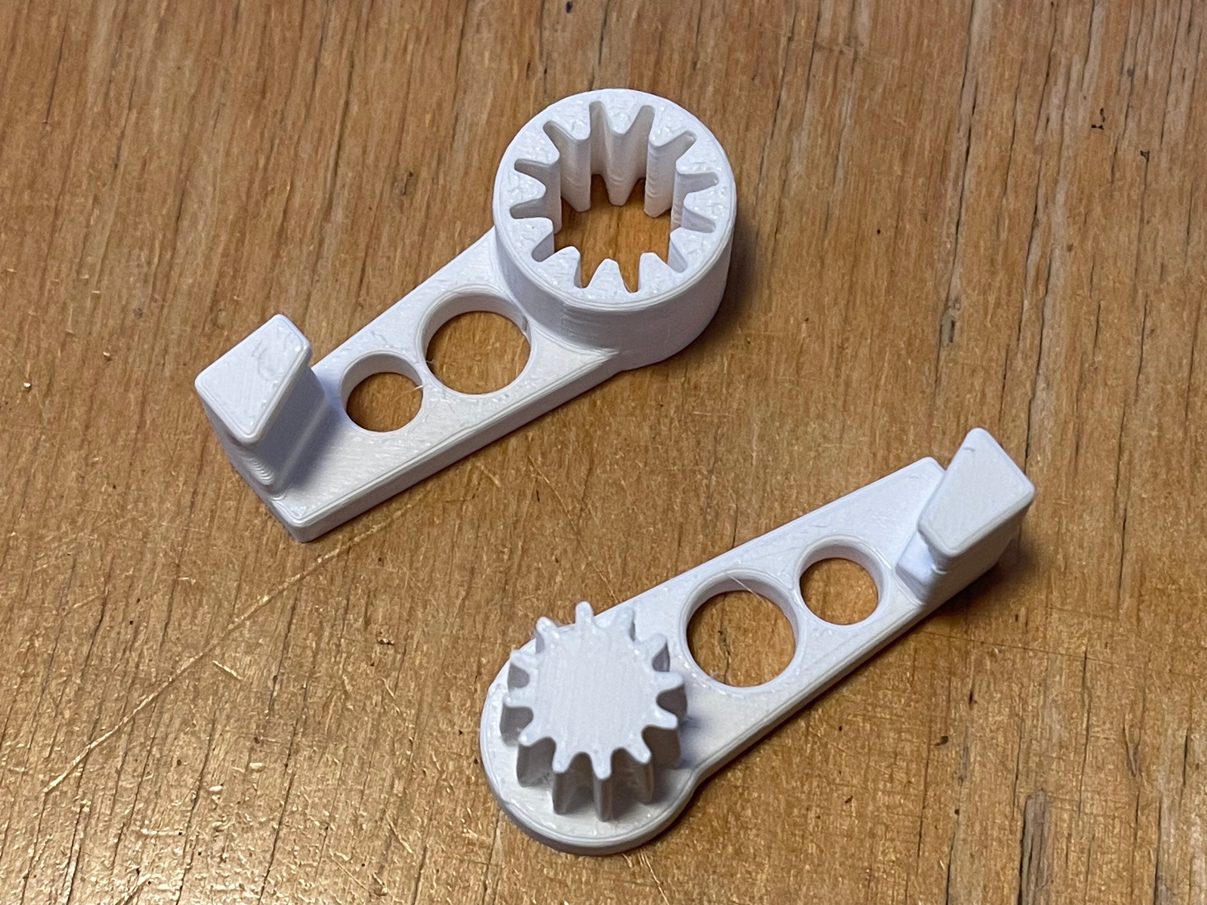 Adjustable LST Clip