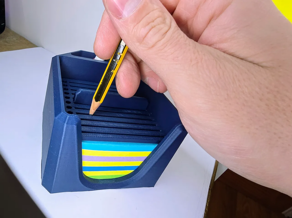 POST IT NOTE & PEN HOLDER