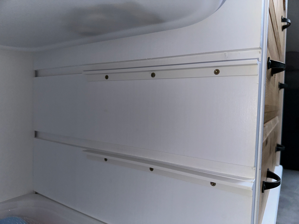 L-shaped rail for IKEA Trofast
