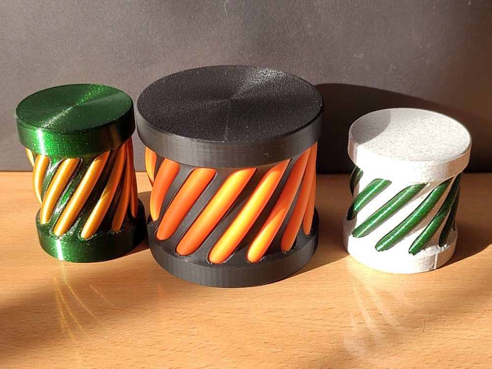 twist container with a tricky twist lock