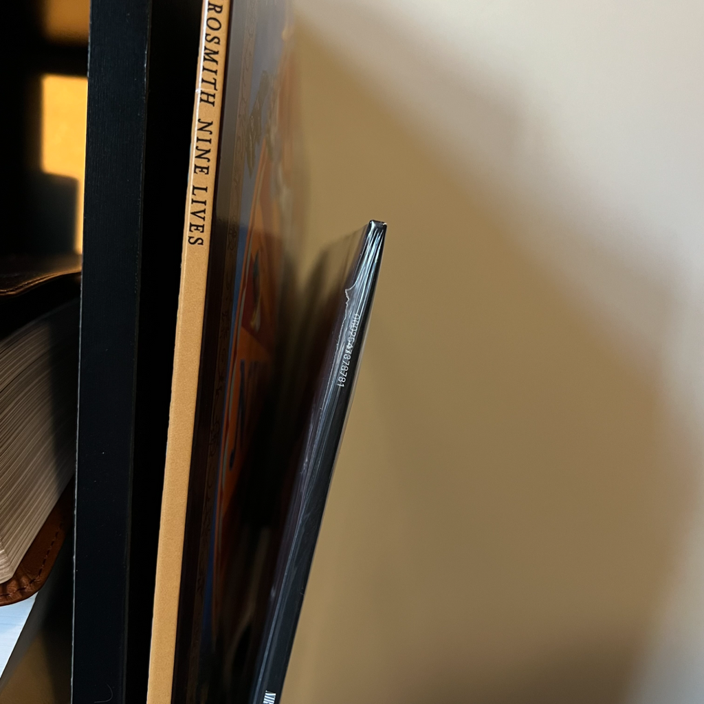 Vinyl Wall Mount - Single