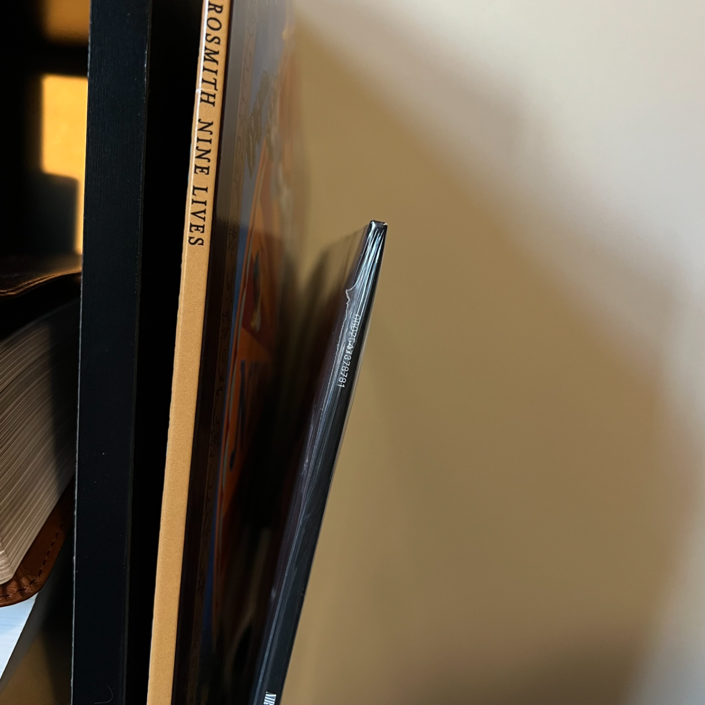 Vinyl Wall Mount - Single