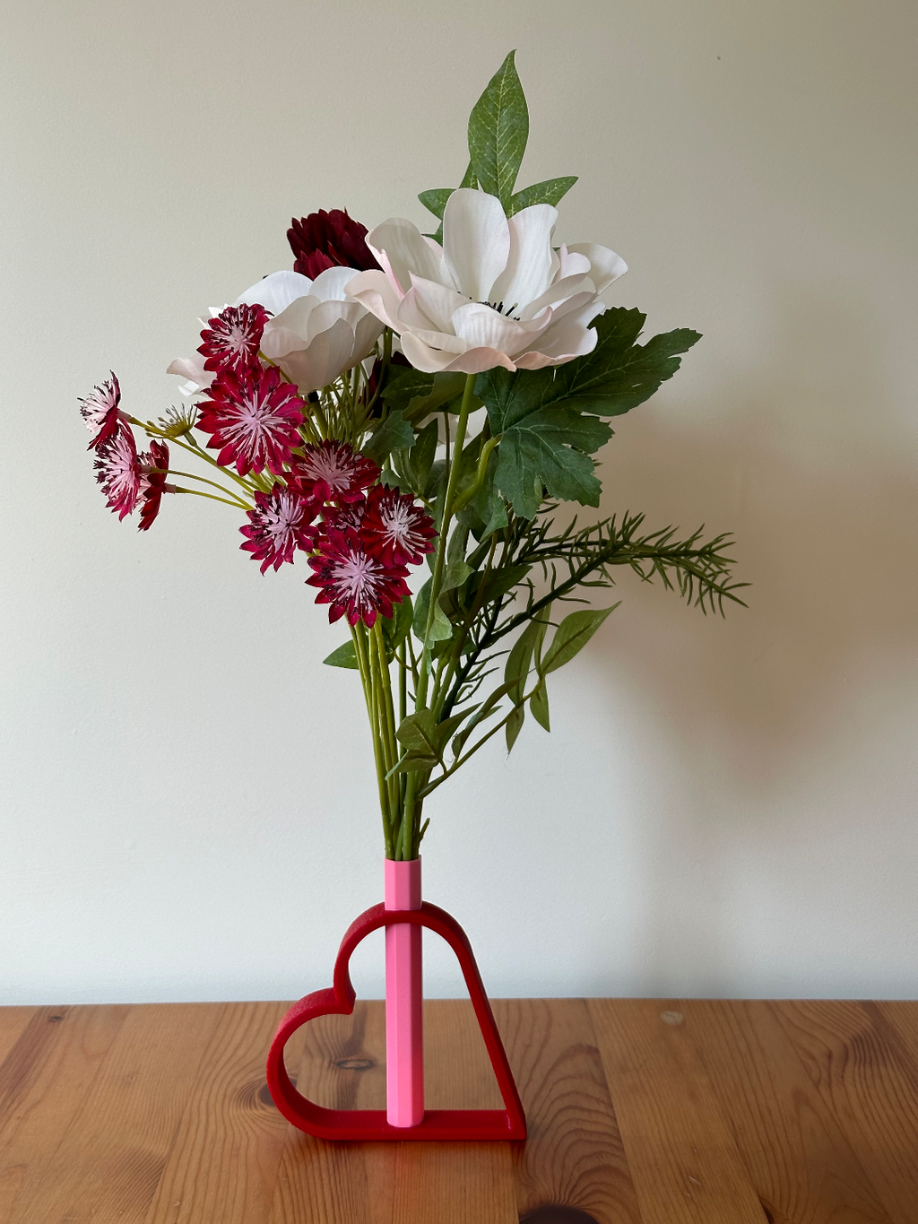 Heart Vase Octagonal 100mm - Perfect for Valentines, Mothers Day, a Loved one. No Supports