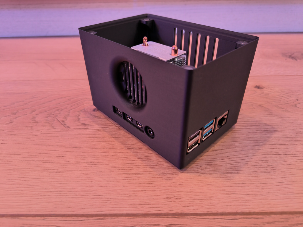 Gridfinity-compatible housing for Raspberry Pi