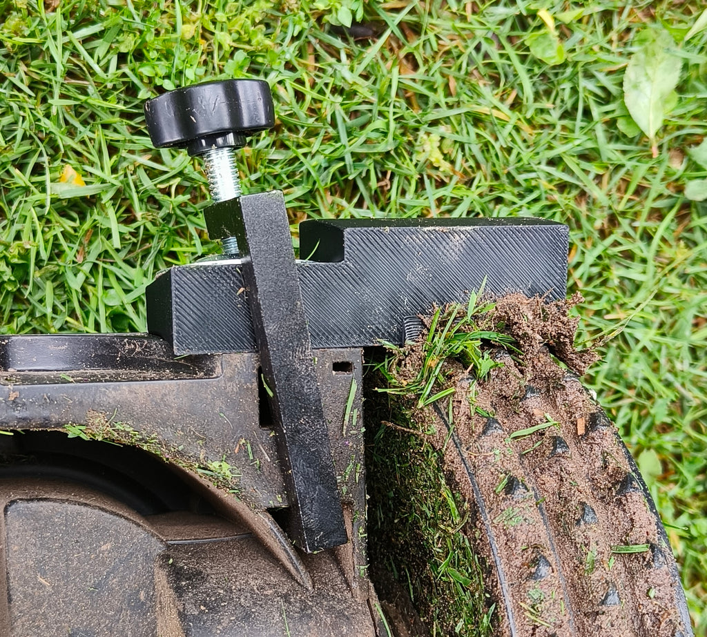 Tyre + Cleaner Landroi M Plus