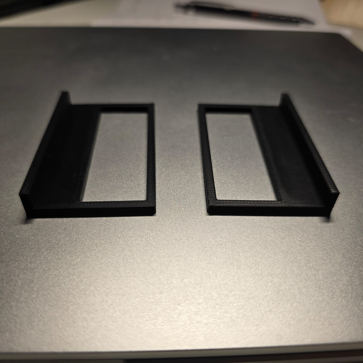 Sliding s24 Ultra lamp clamp