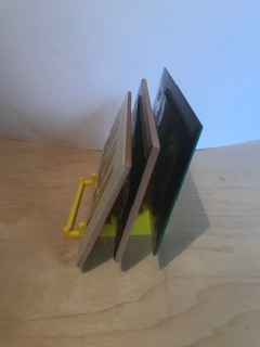 Flat bottom display stand