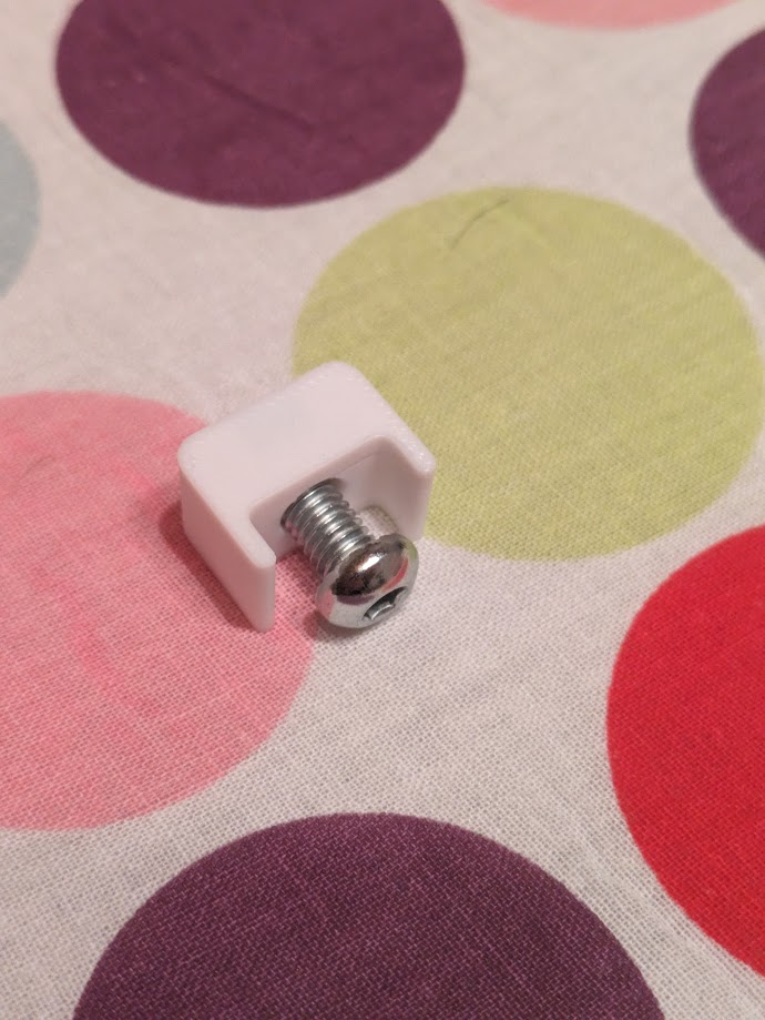 M6 Nut Holder for <= 15mm Board (Side Mount)