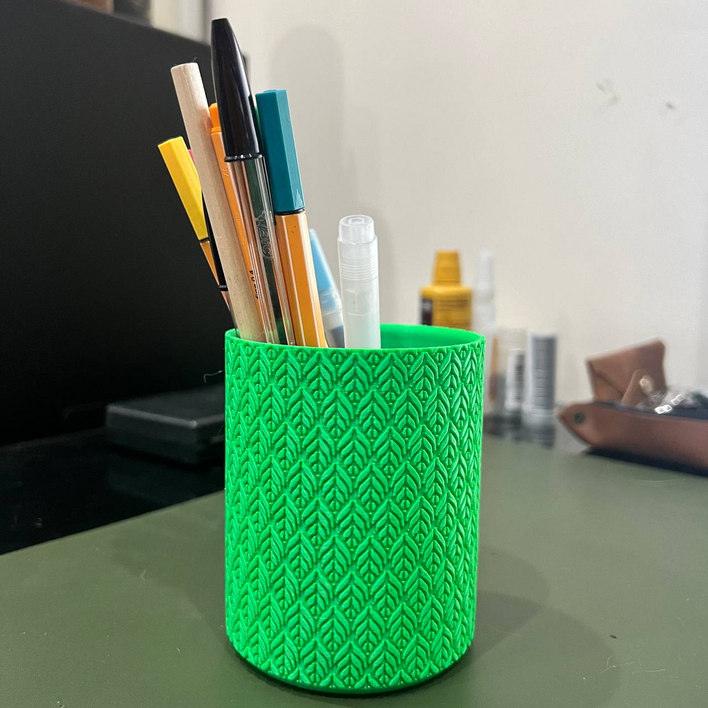 Leaf Crest Pen Holder | Multipurpose Storage